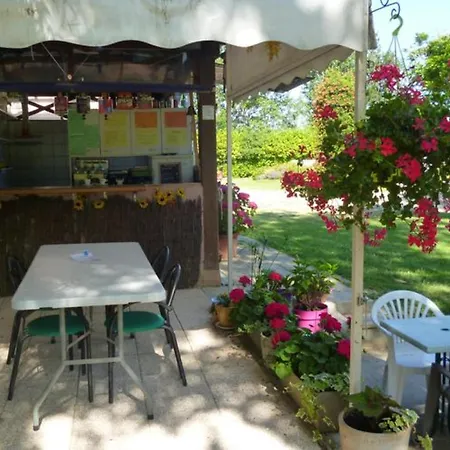 Κάμπινγκ Sur Pilotis Avec Terrasse Pour 4 Personnes - Api-1-52-496 *