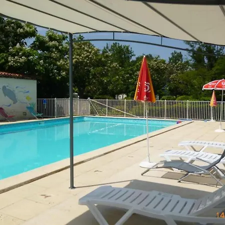Sur Pilotis Avec Terrasse Pour 4 Personnes - Api-1-52-496 * Moncrabeau
