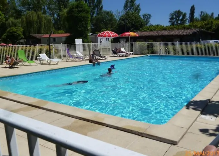 Sur Pilotis Avec Terrasse Pour 4 Personnes - Api-1-52-496 Camping