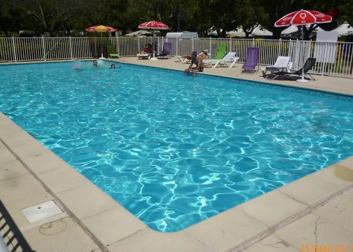 Camping Sur Pilotis Avec Terrasse Pour 4 Personnes - Api-1-52-496 *